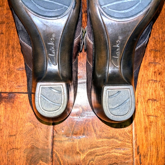 Clarks Bendables Julia Saint Mule Women's Sz 9.5 M Brown Suede Clog Heel 83379 - Picture 11 of 12